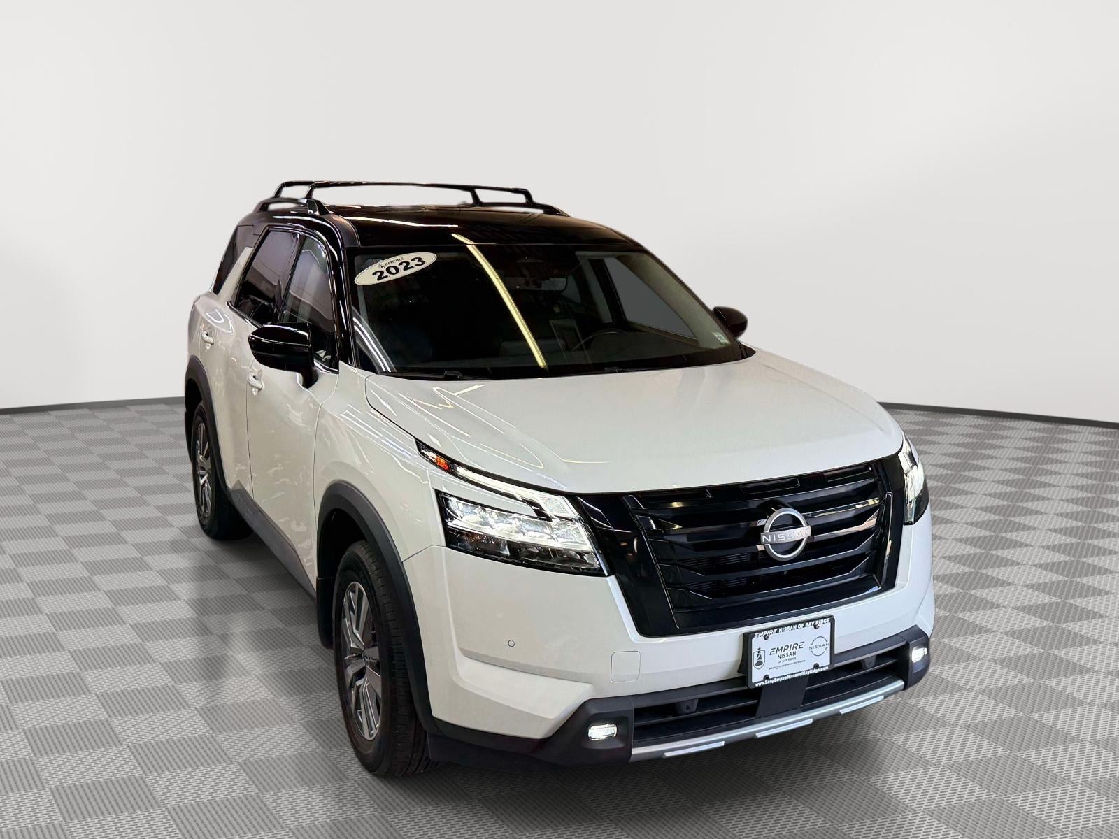 2023 Nissan Pathfinder SL 4WD