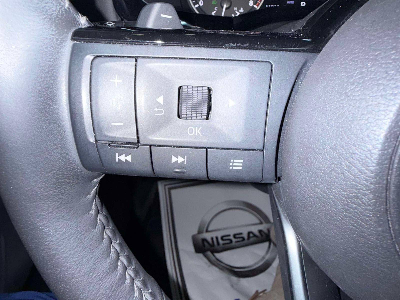 2023 Nissan Pathfinder SL 4WD