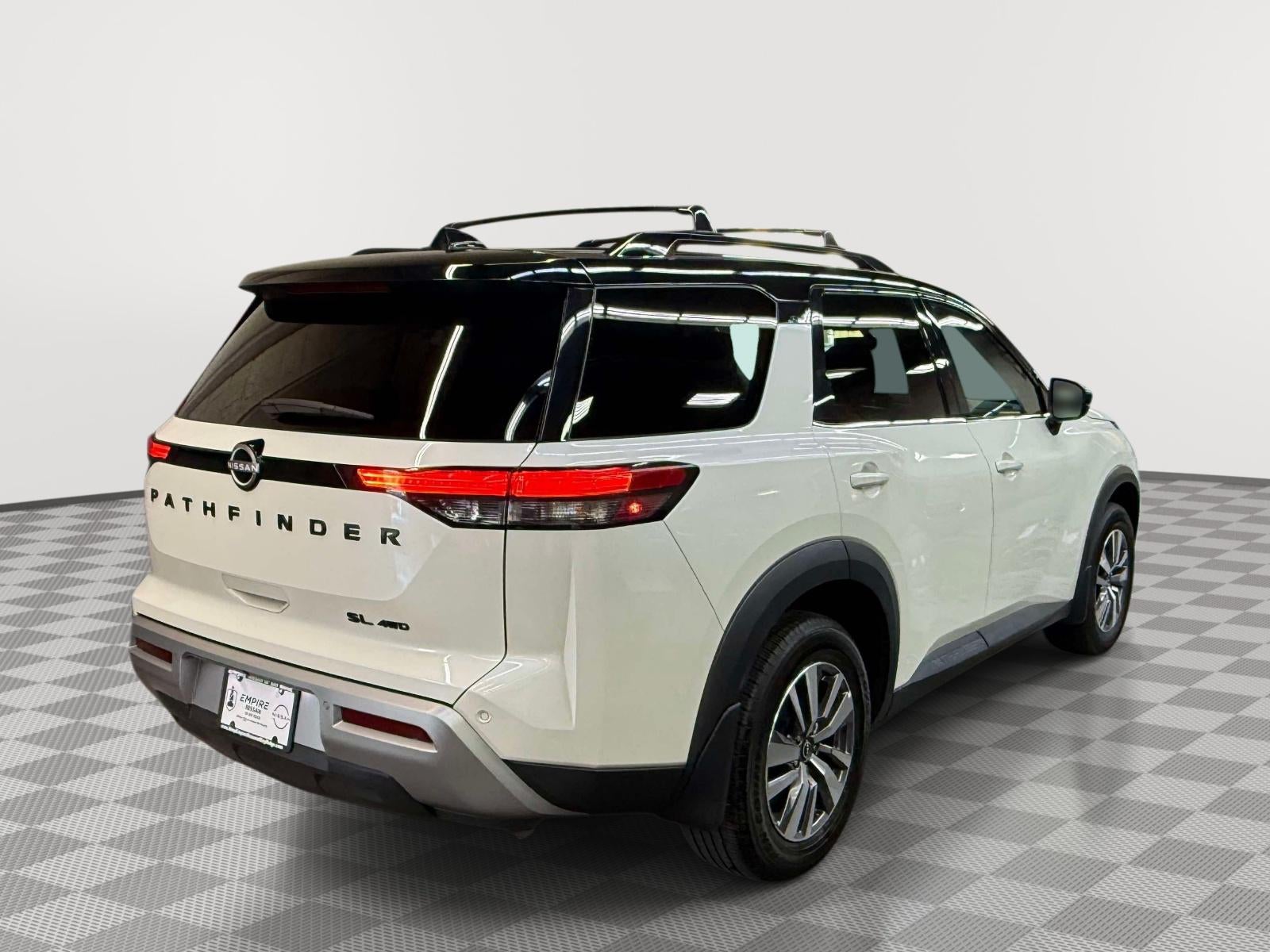 2023 Nissan Pathfinder SL 4WD