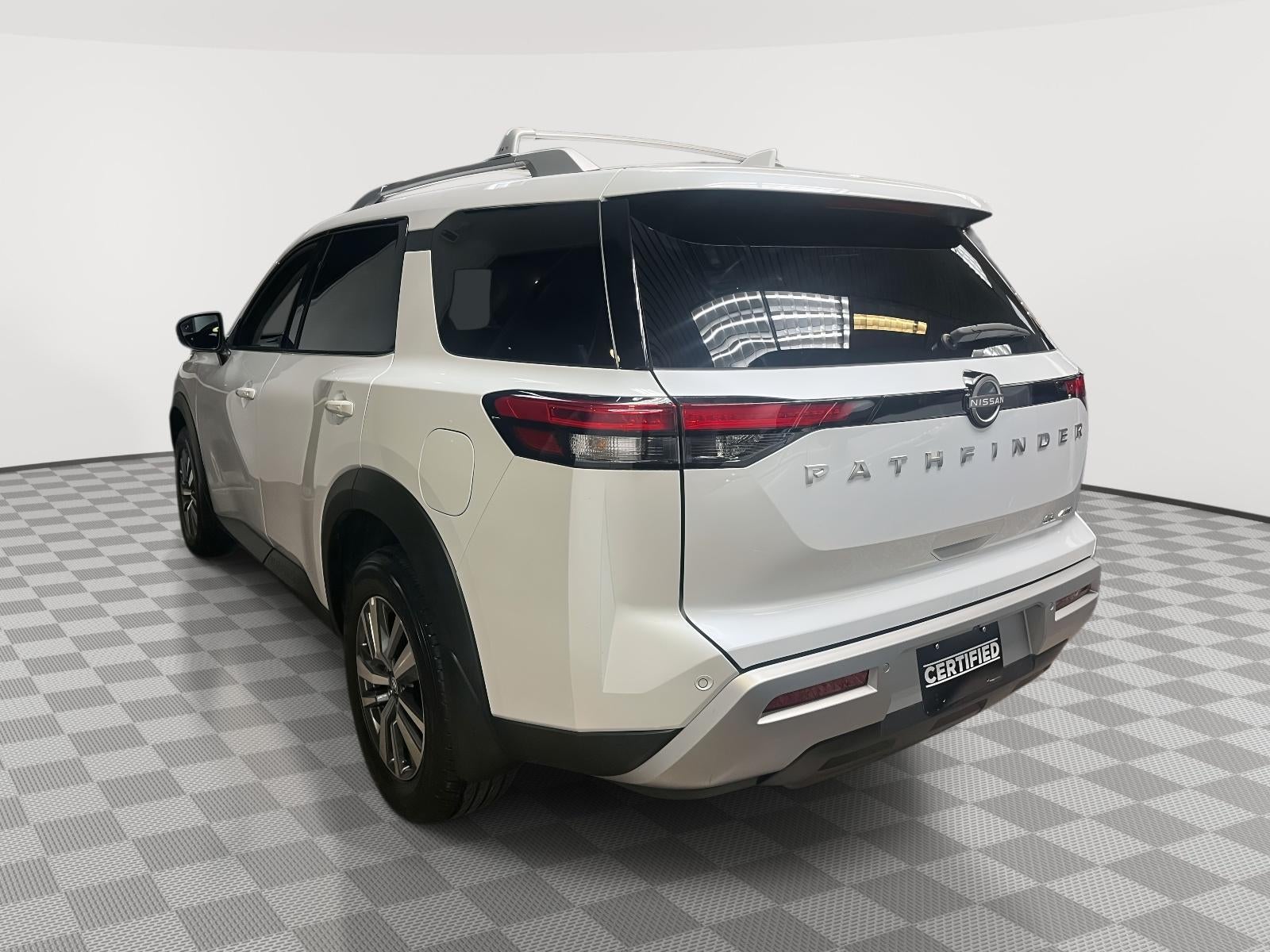 2025 Nissan Pathfinder SL 4WD