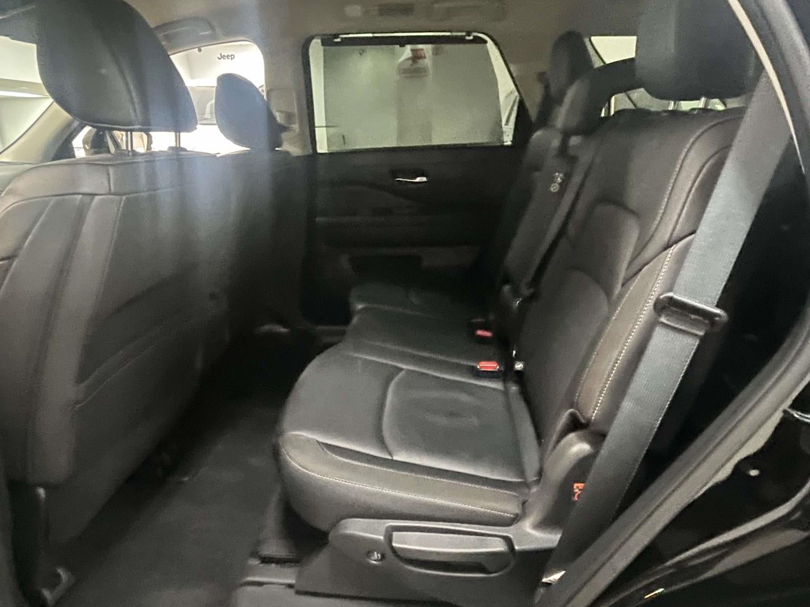 2025 Nissan Pathfinder SL 4WD