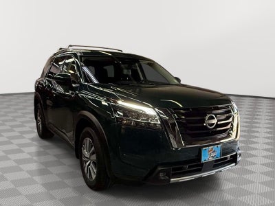 2022 Nissan Pathfinder SL 4WD