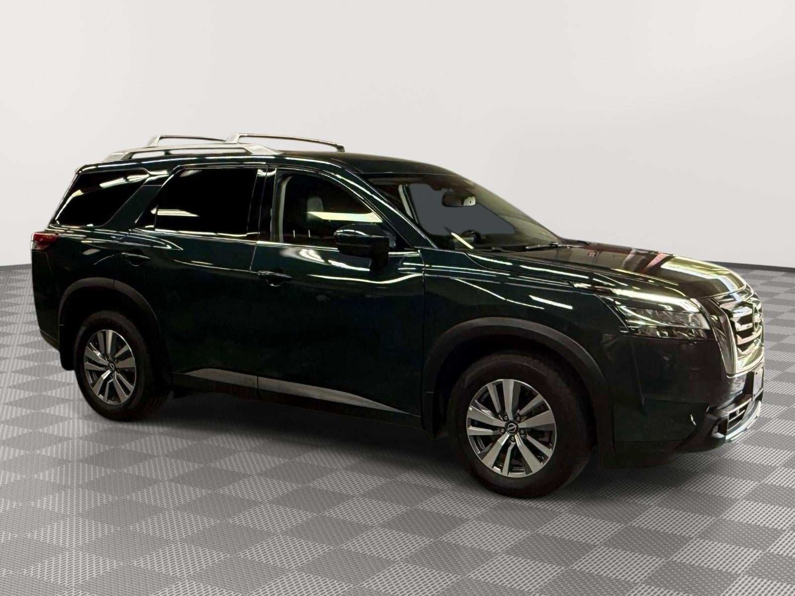 2022 Nissan Pathfinder SL 4WD
