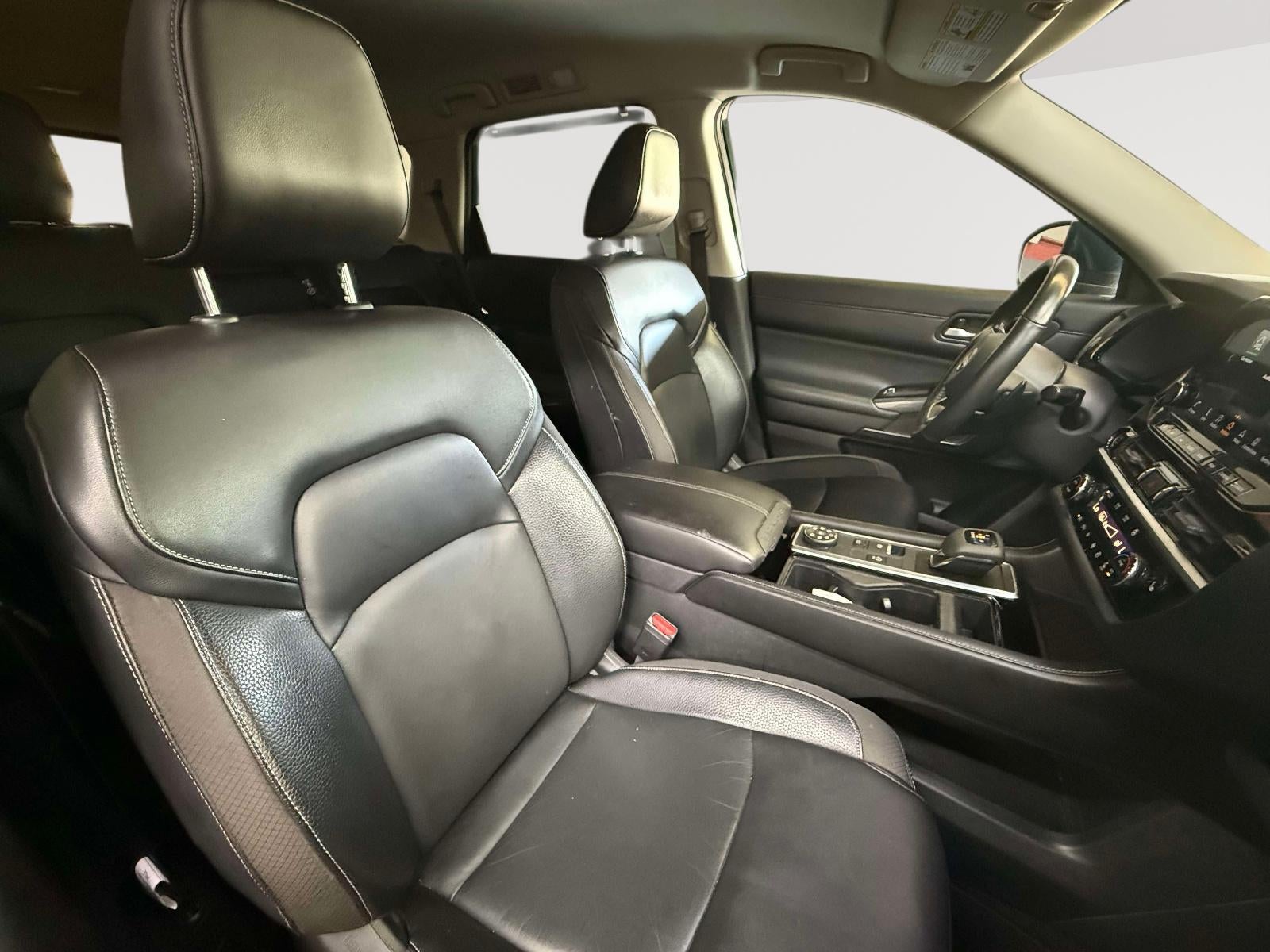 2022 Nissan Pathfinder SL 4WD