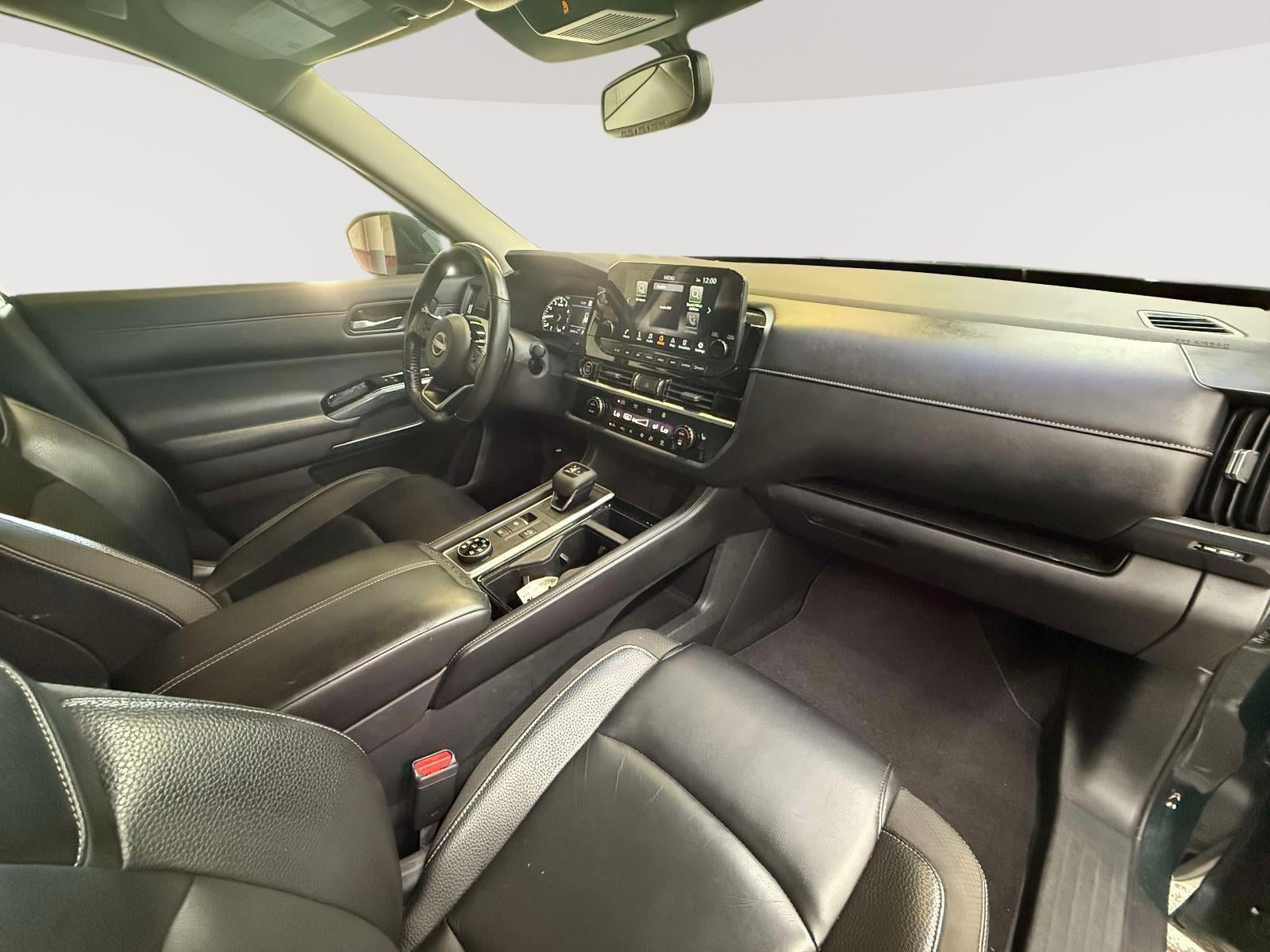 2022 Nissan Pathfinder SL 4WD