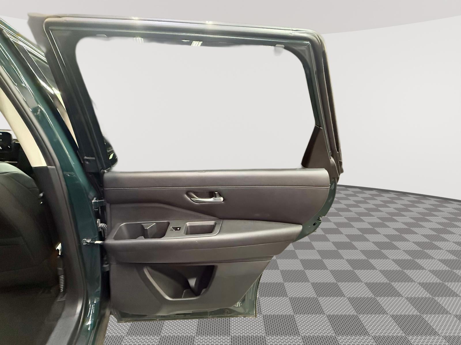 2022 Nissan Pathfinder SL 4WD