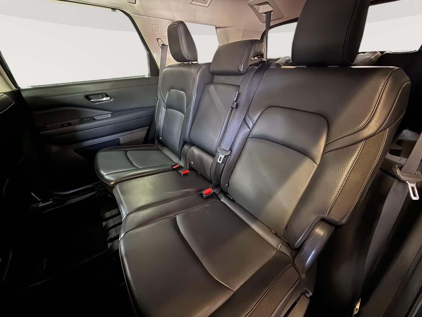 2022 Nissan Pathfinder SL 4WD