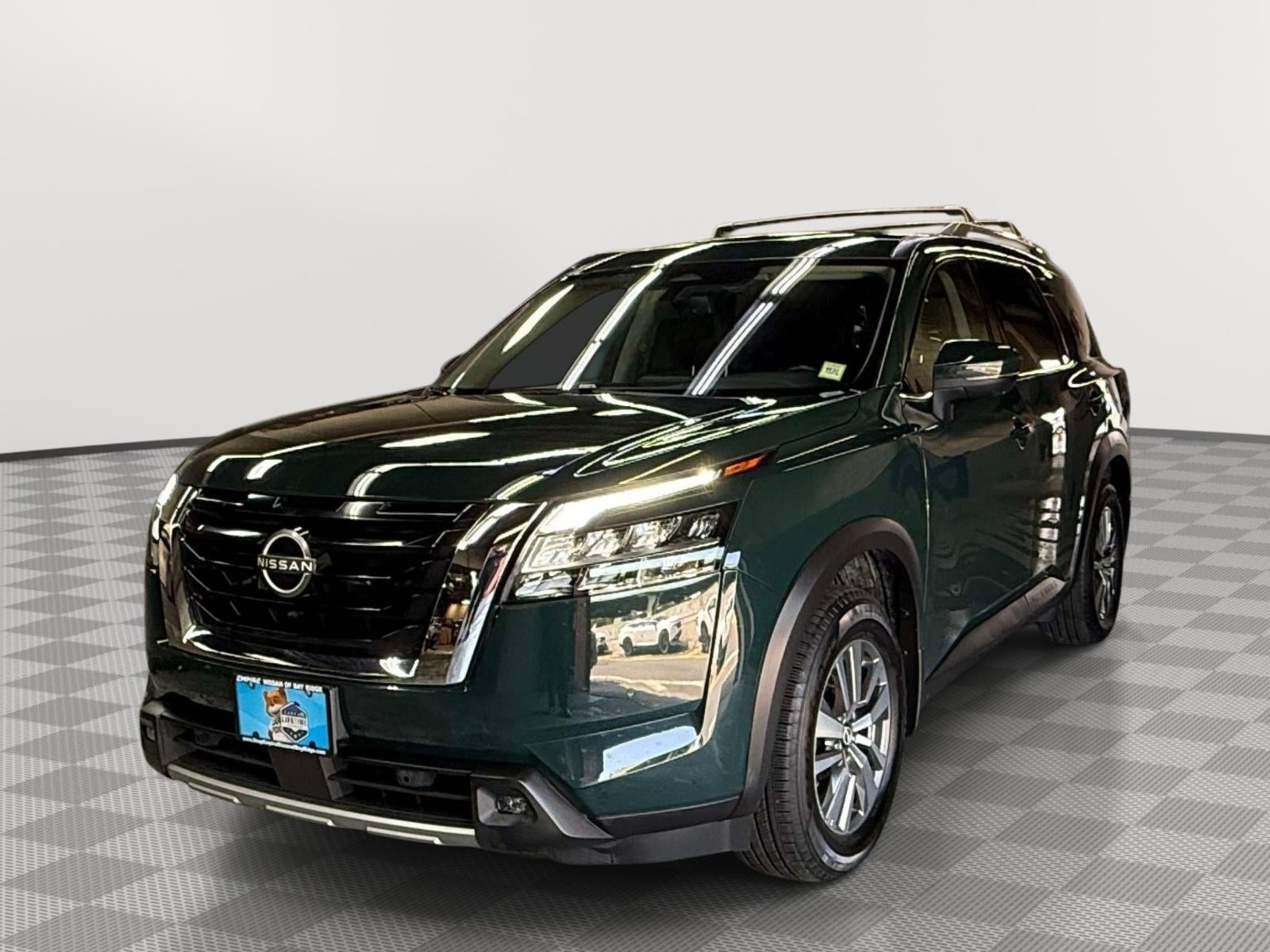 2022 Nissan Pathfinder SL 4WD