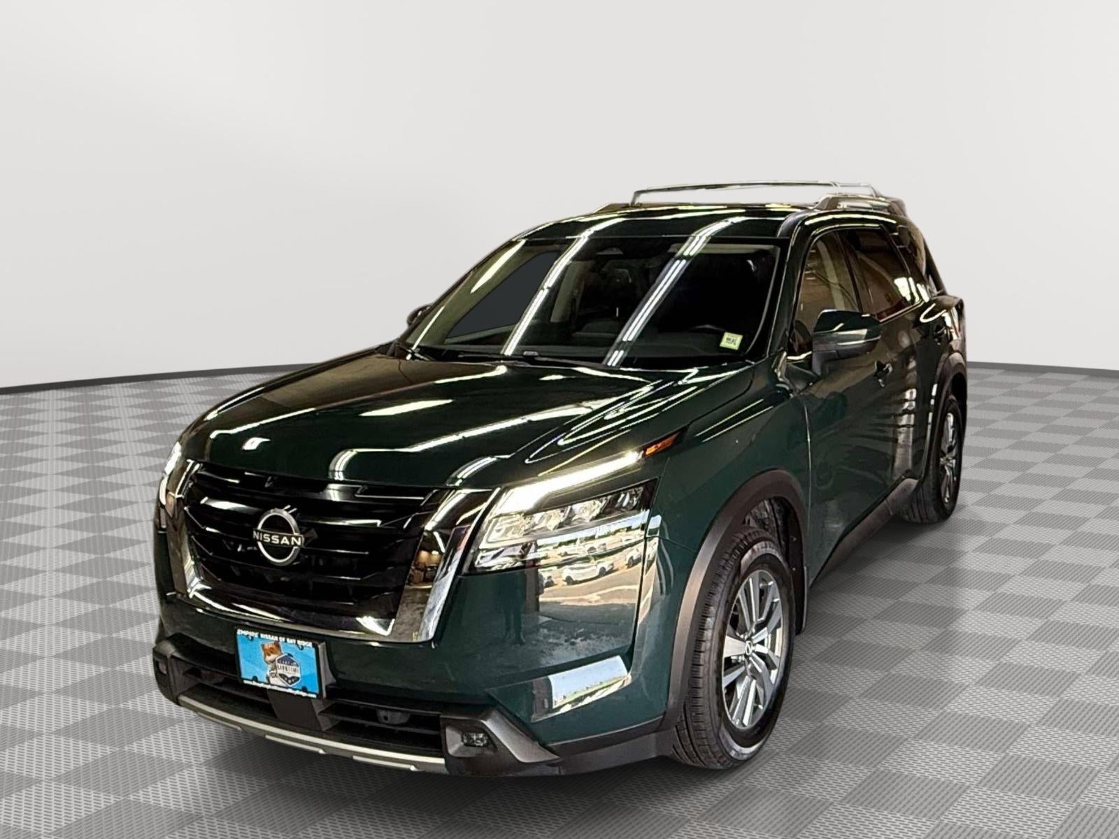 2022 Nissan Pathfinder SL 4WD