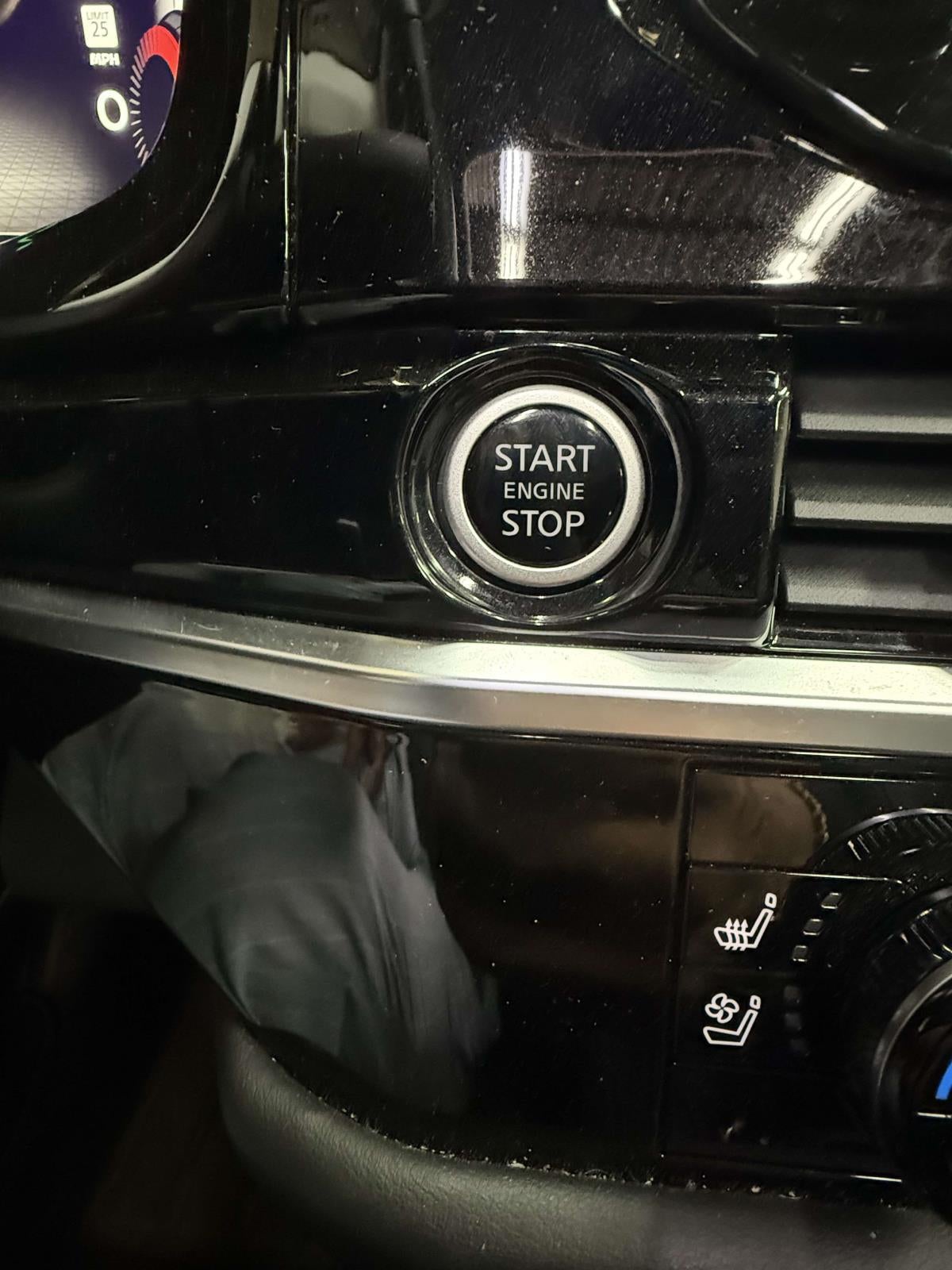 2022 Nissan Pathfinder Platinum 4WD