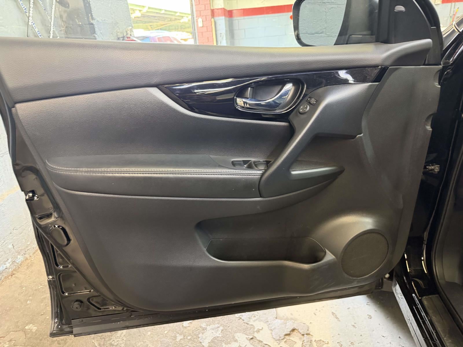 2022 Nissan Rogue Sport SL AWD Xtronic CVT