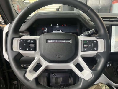 2025 Land Rover Defender 110 P400 S