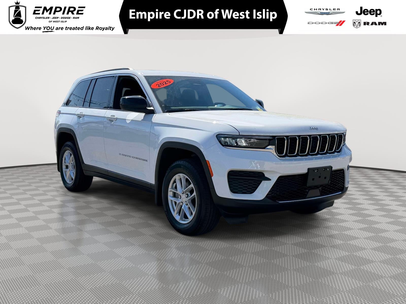 2025 Jeep Grand Cherokee Laredo X 4x4's photo