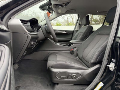 2023 Jeep Grand Cherokee Laredo 4x4