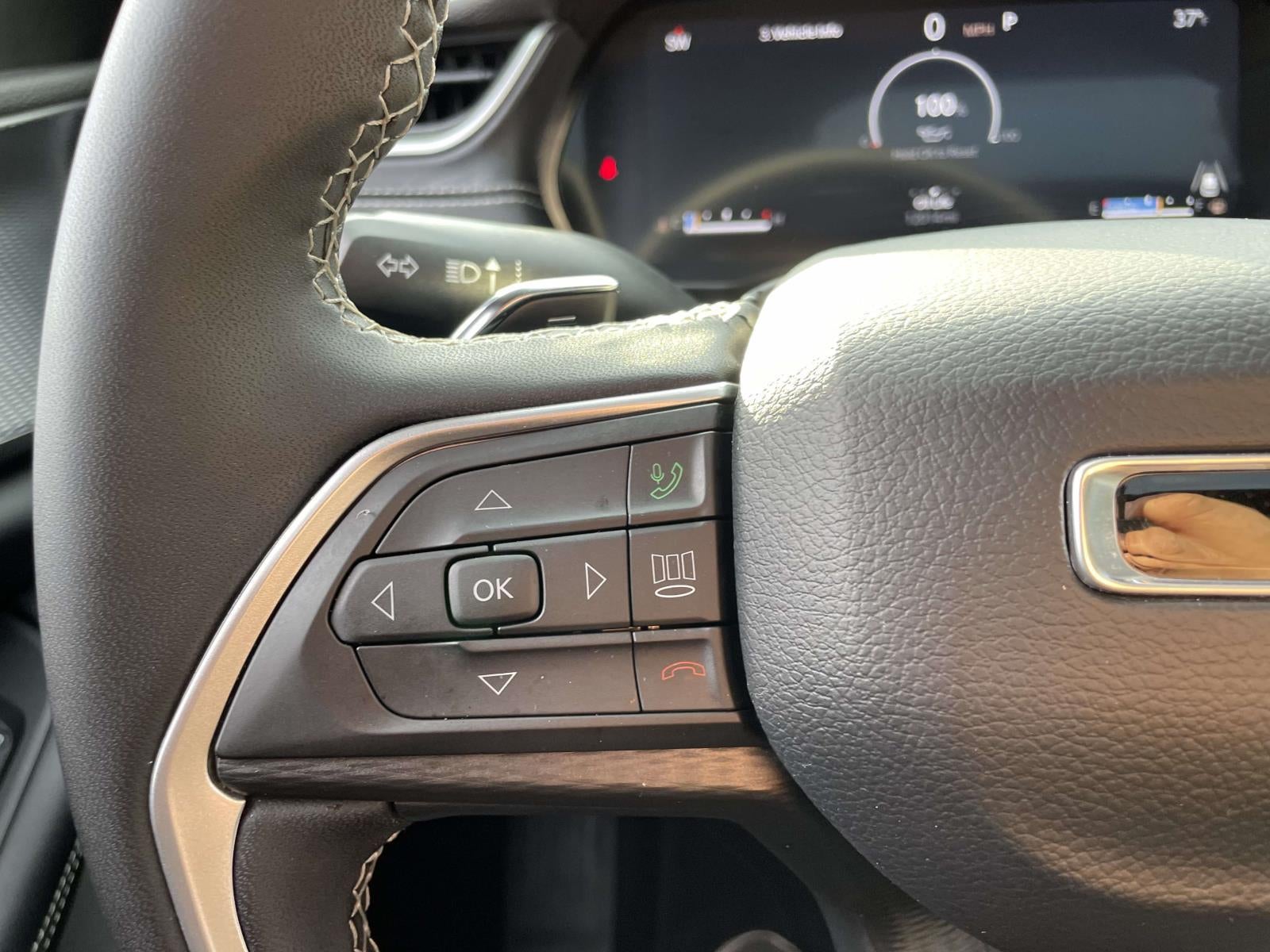 2025 Jeep Grand Cherokee Laredo X 4x4