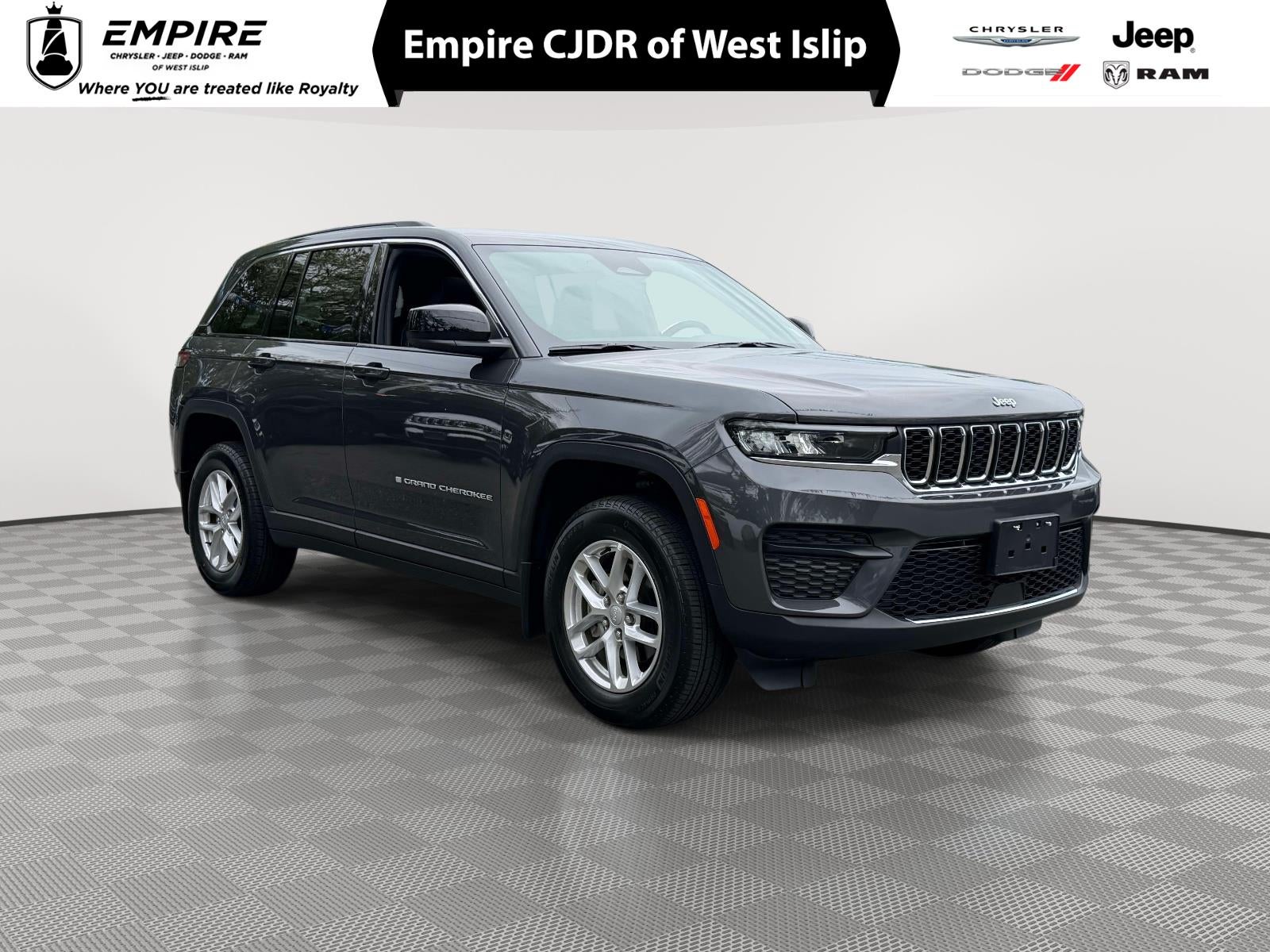 2025 Jeep Grand Cherokee Laredo X 4x4's photo