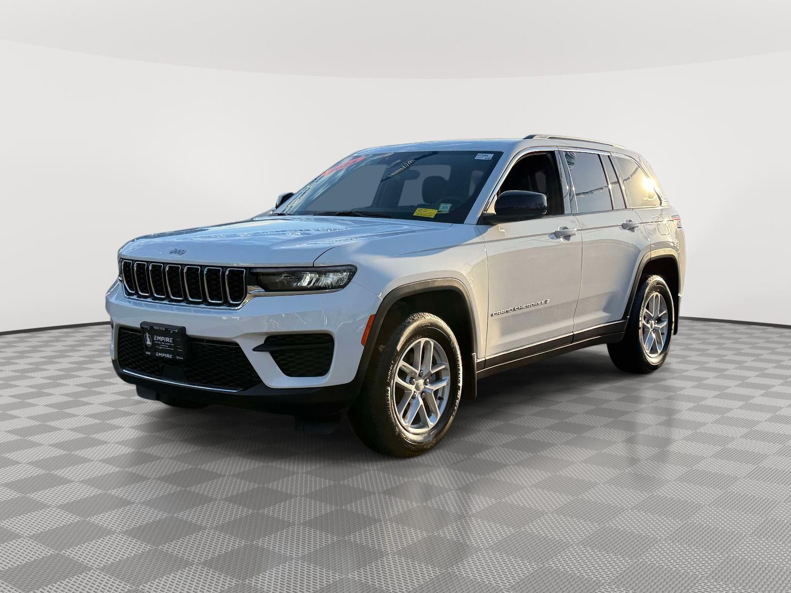 2025 Jeep Grand Cherokee Laredo X 4x4