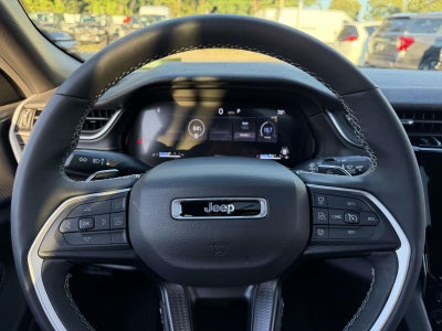 2025 Jeep Grand Cherokee Laredo X 4x4