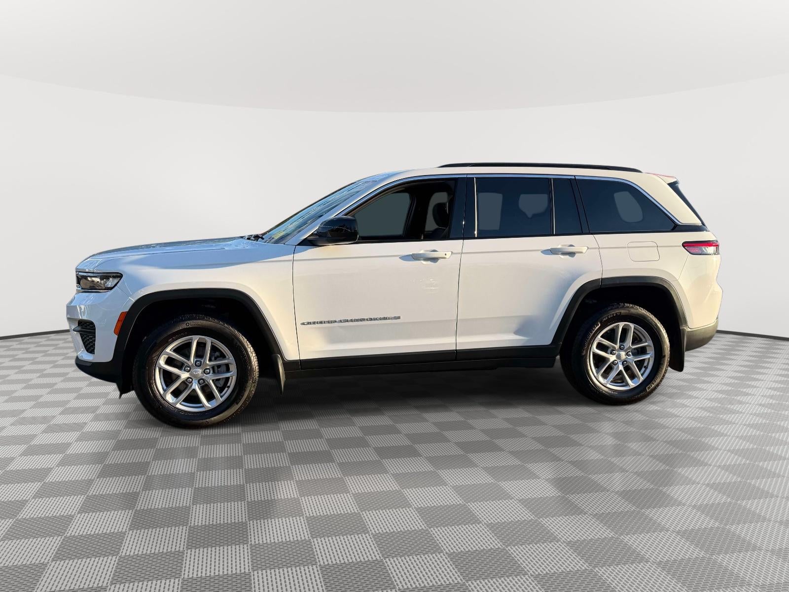 2025 Jeep Grand Cherokee Laredo X 4x4