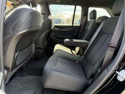 2025 Jeep Grand Cherokee Laredo X 4x4