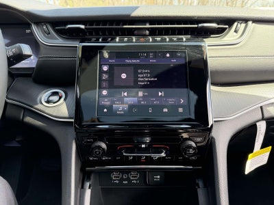 2025 Jeep Grand Cherokee Laredo X 4x4