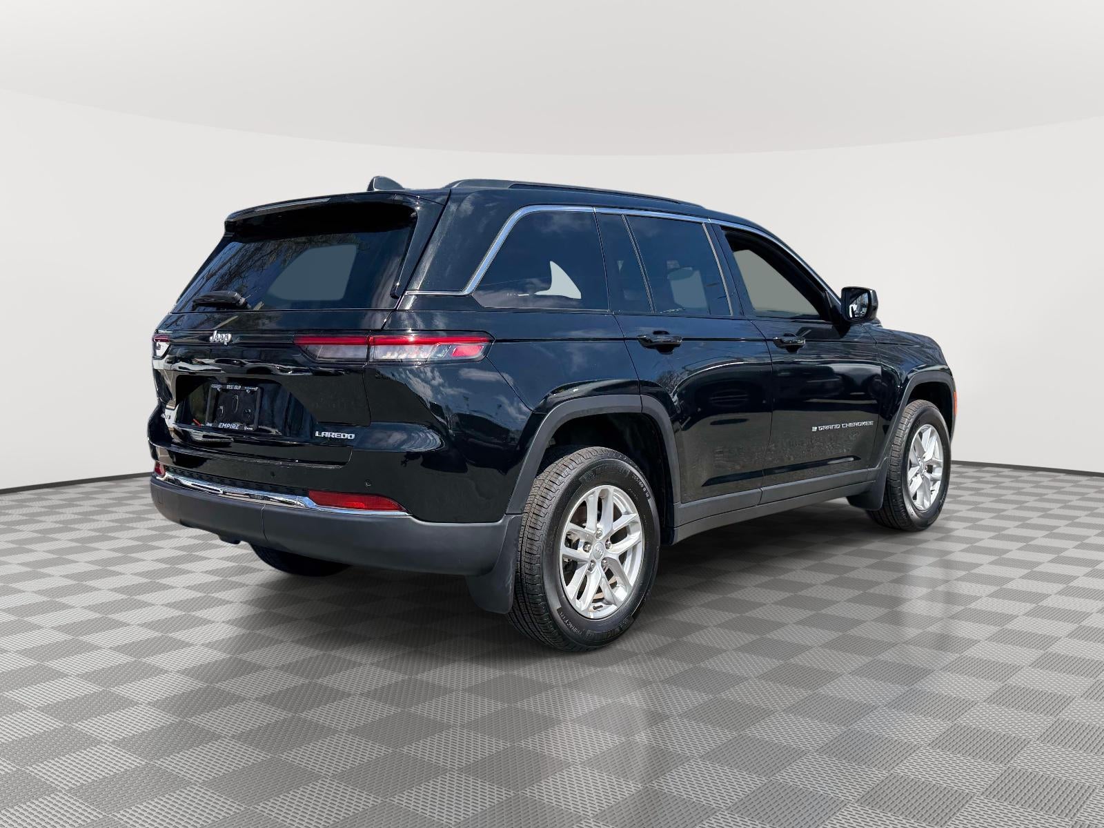2025 Jeep Grand Cherokee Laredo X 4x4