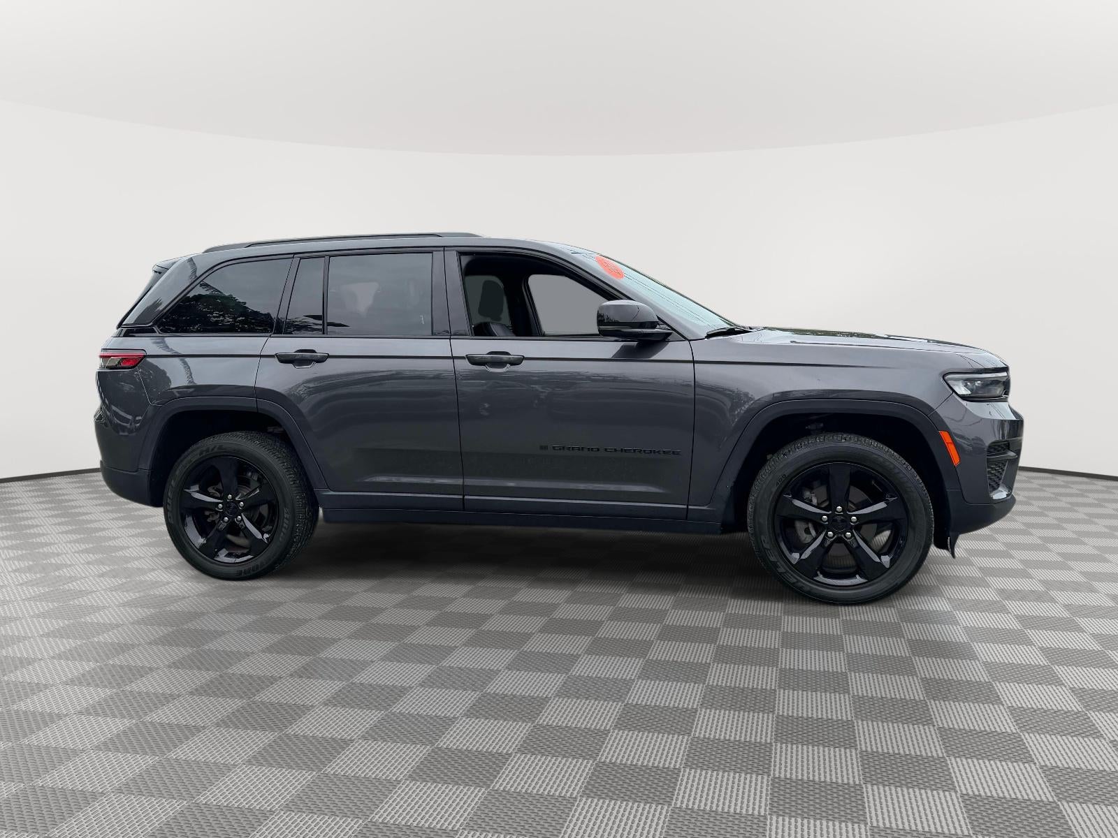 2023 Jeep Grand Cherokee Altitude 4x4