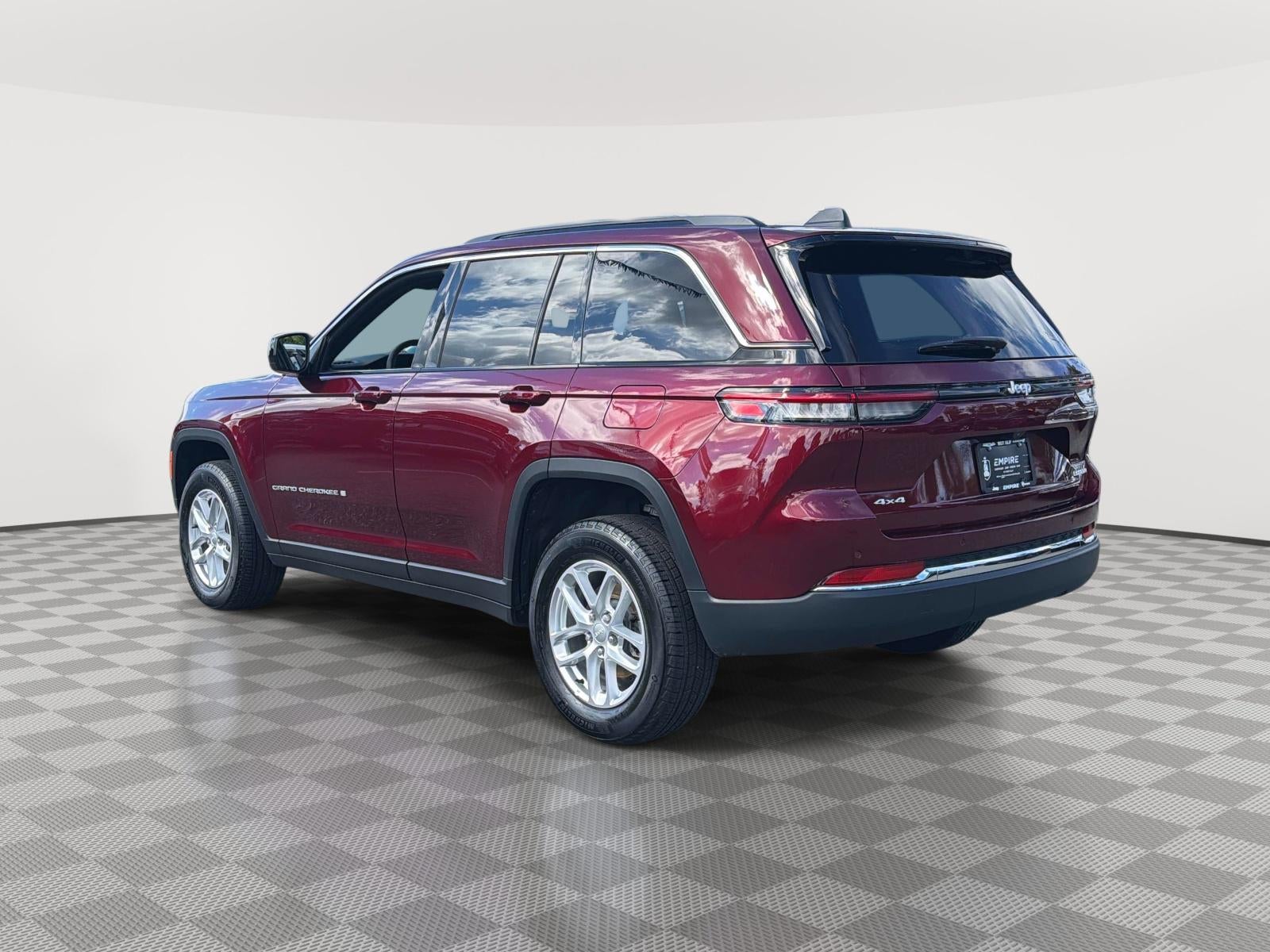 2025 Jeep Grand Cherokee Laredo X 4x4