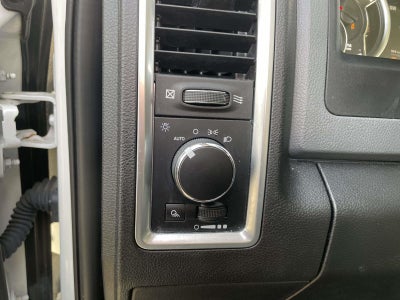 2019 RAM 1500 Classic SLT Crew Cab 4x4 5'7' Box