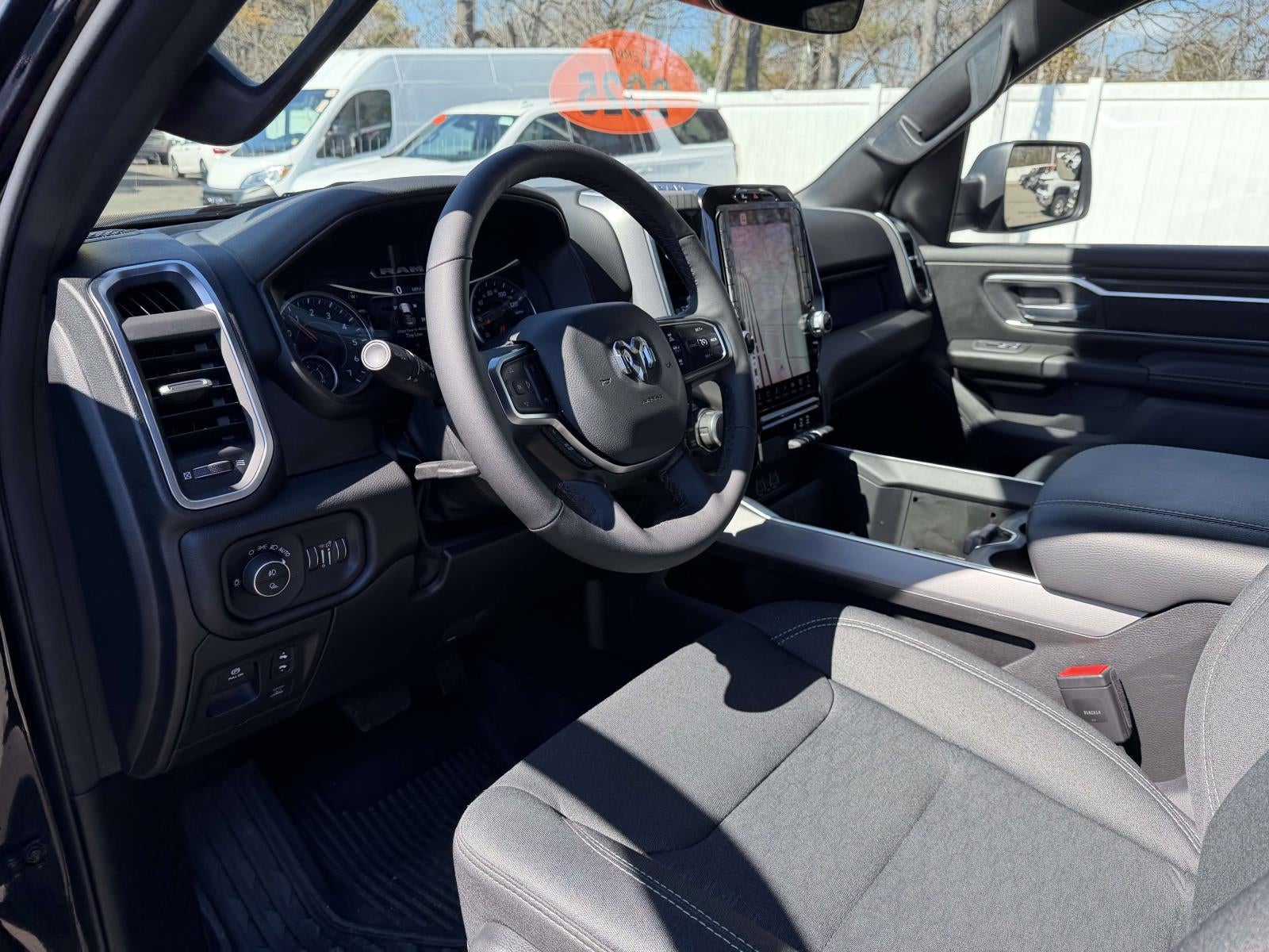 2025 RAM 1500 Big Horn Crew Cab 4x4 5'7' Box