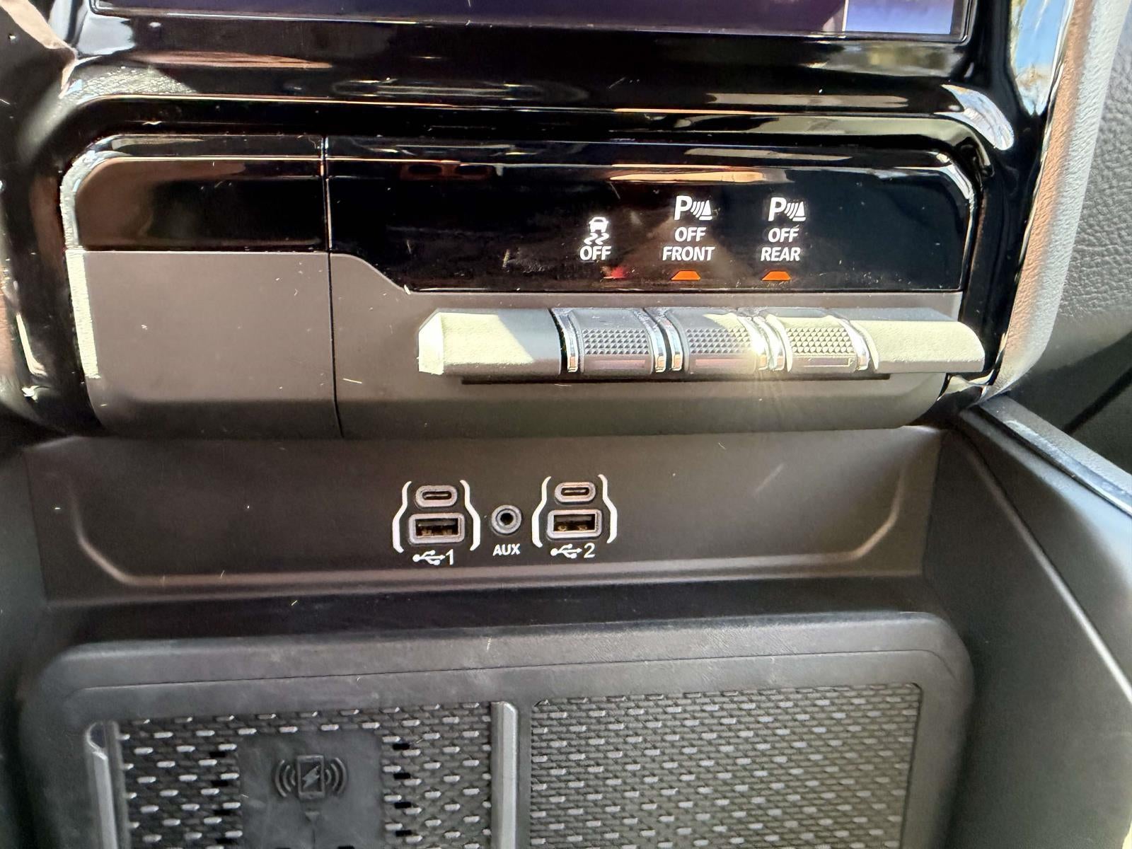 2025 RAM 1500 Big Horn Crew Cab 4x4 5'7' Box