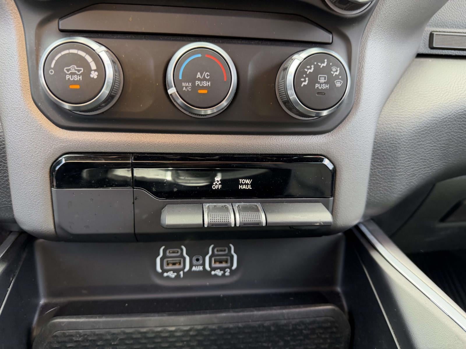 2022 RAM 1500 Big Horn Crew Cab 4x4 5'7' Box