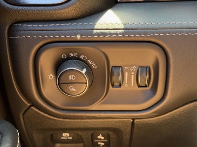2023 RAM 1500 Limited Crew Cab 4x4 5'7' Box