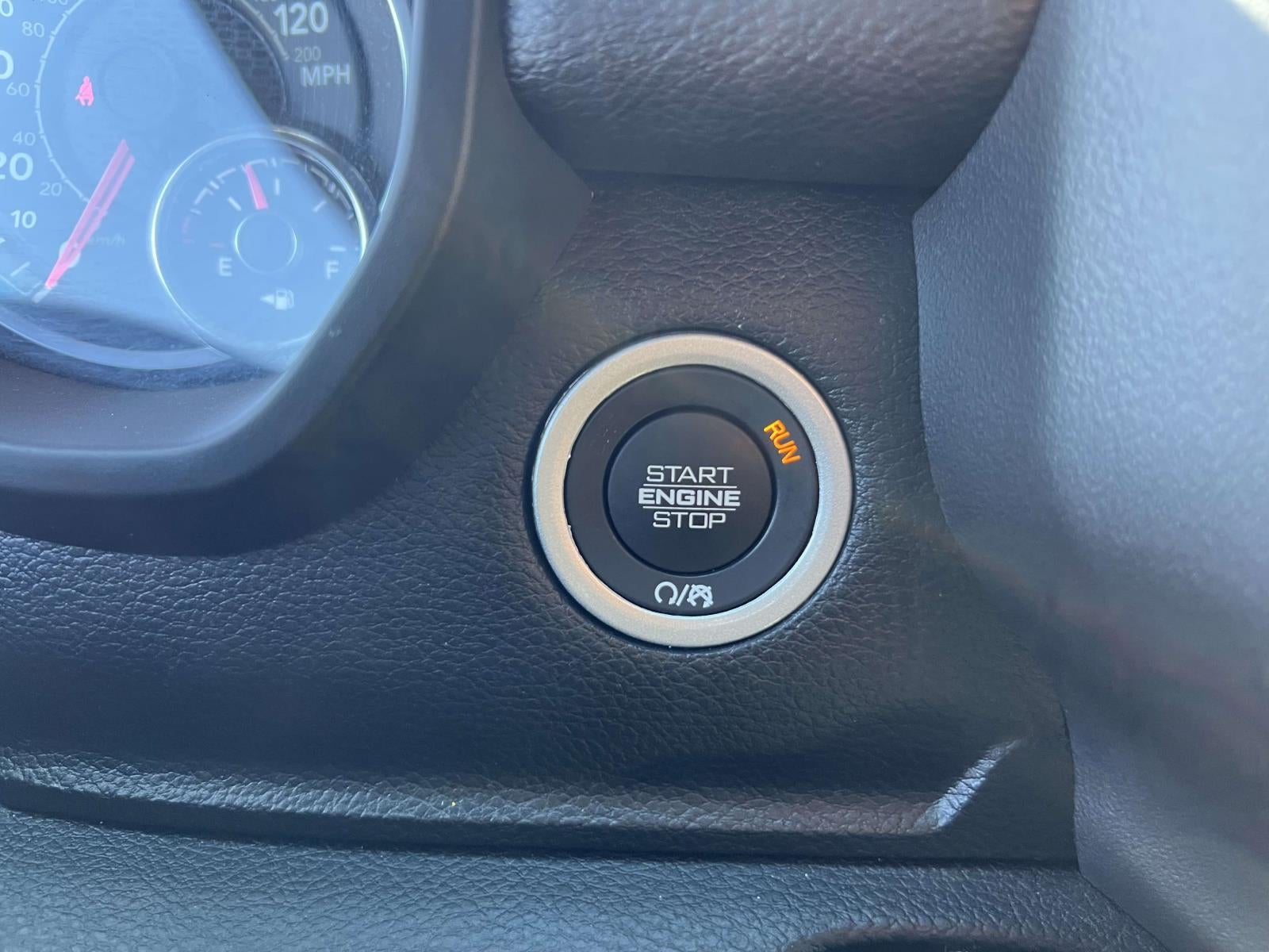 2025 RAM 1500 Laramie Crew Cab 4x4 5'7' Box