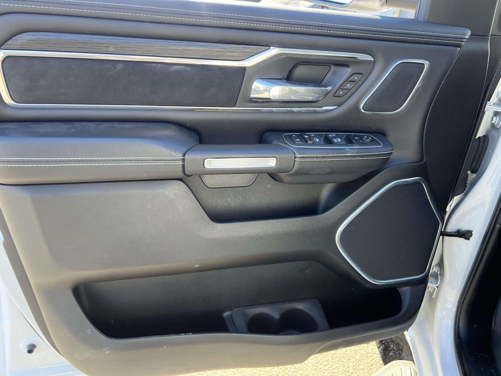 2023 RAM 1500 Laramie Crew Cab 4x4 5'7' Box