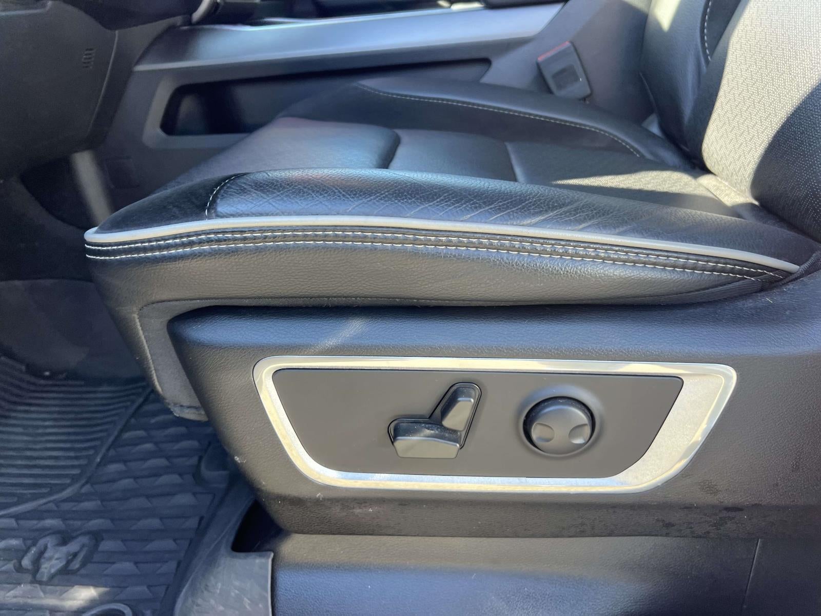 2023 RAM 1500 Laramie Crew Cab 4x4 5'7' Box