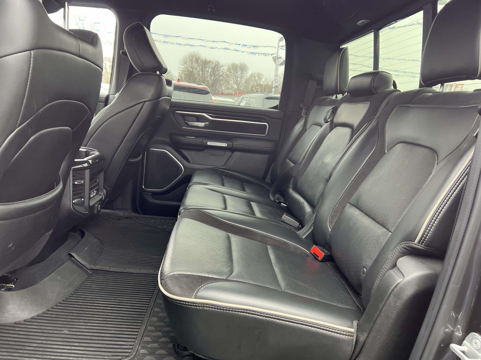 2019 RAM 1500 Laramie Crew Cab 4x4 5'7' Box