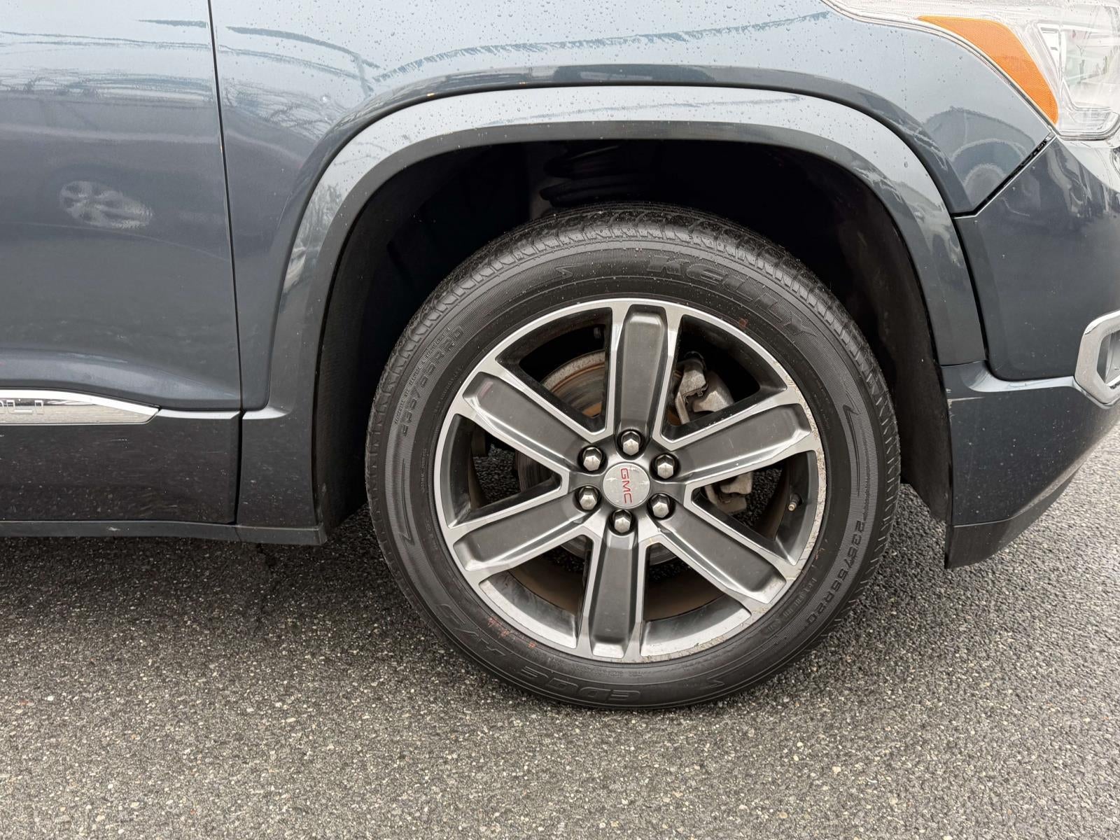 2019 GMC Acadia Denali - Photo 10