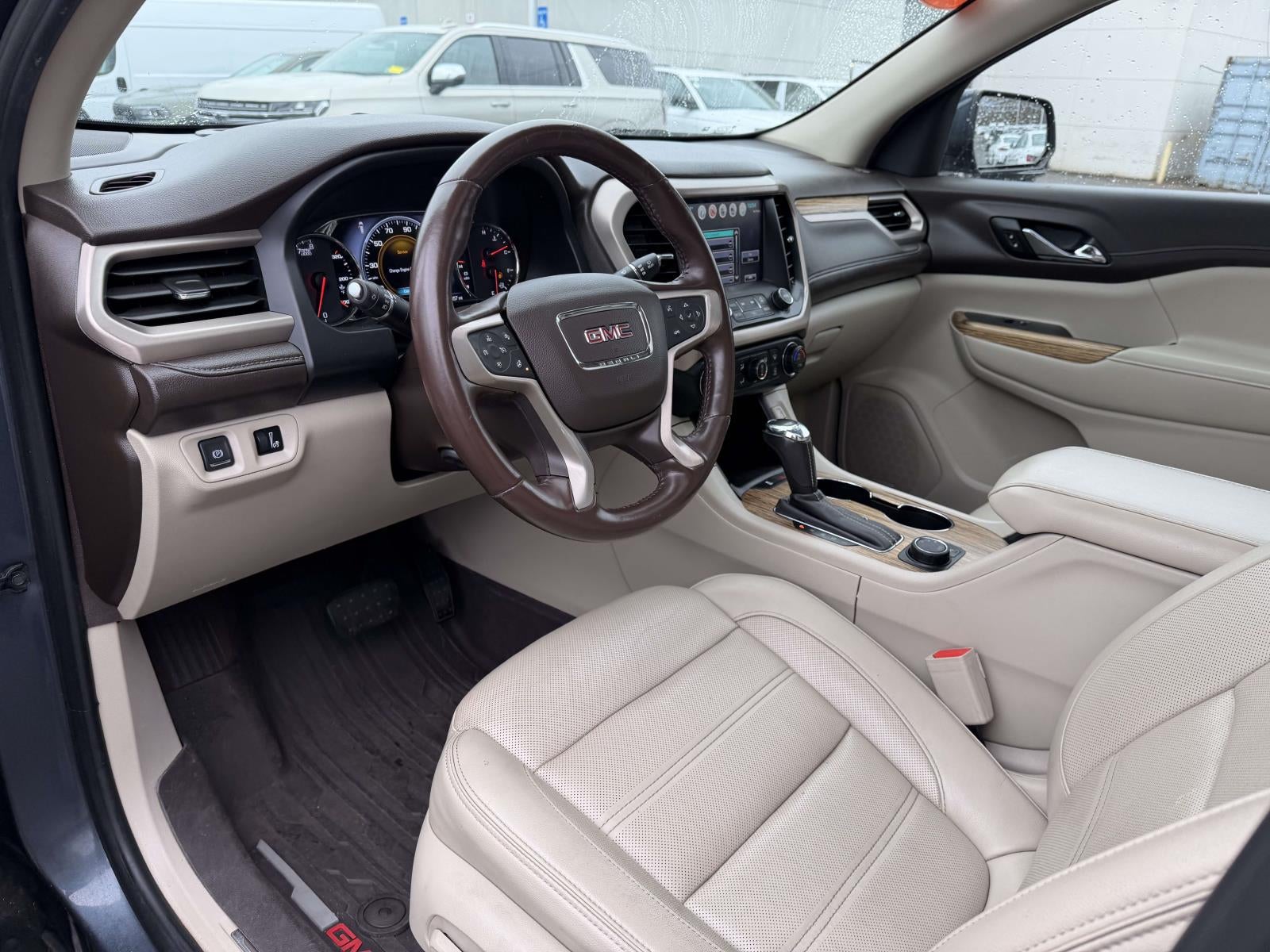 2019 GMC Acadia Denali - Photo 15