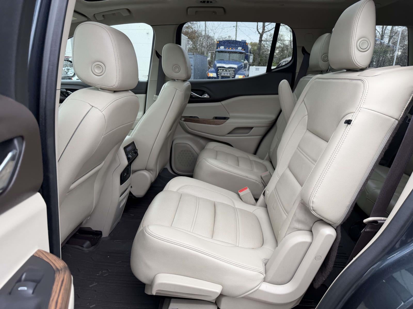 2019 GMC Acadia Denali - Photo 18