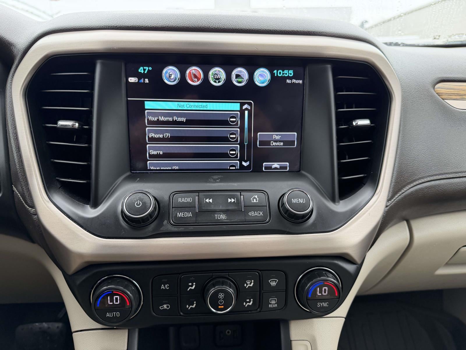 2019 GMC Acadia Denali - Photo 28