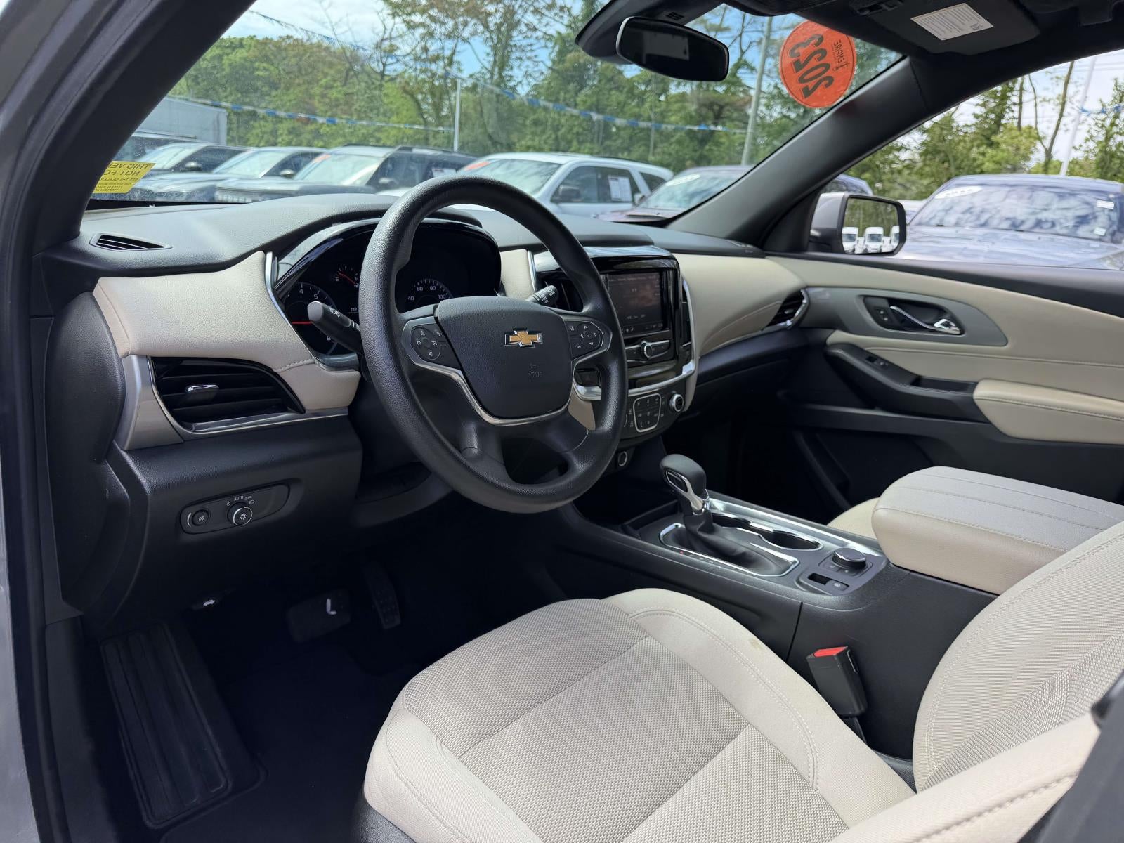 2023 Chevrolet Traverse FWD LS