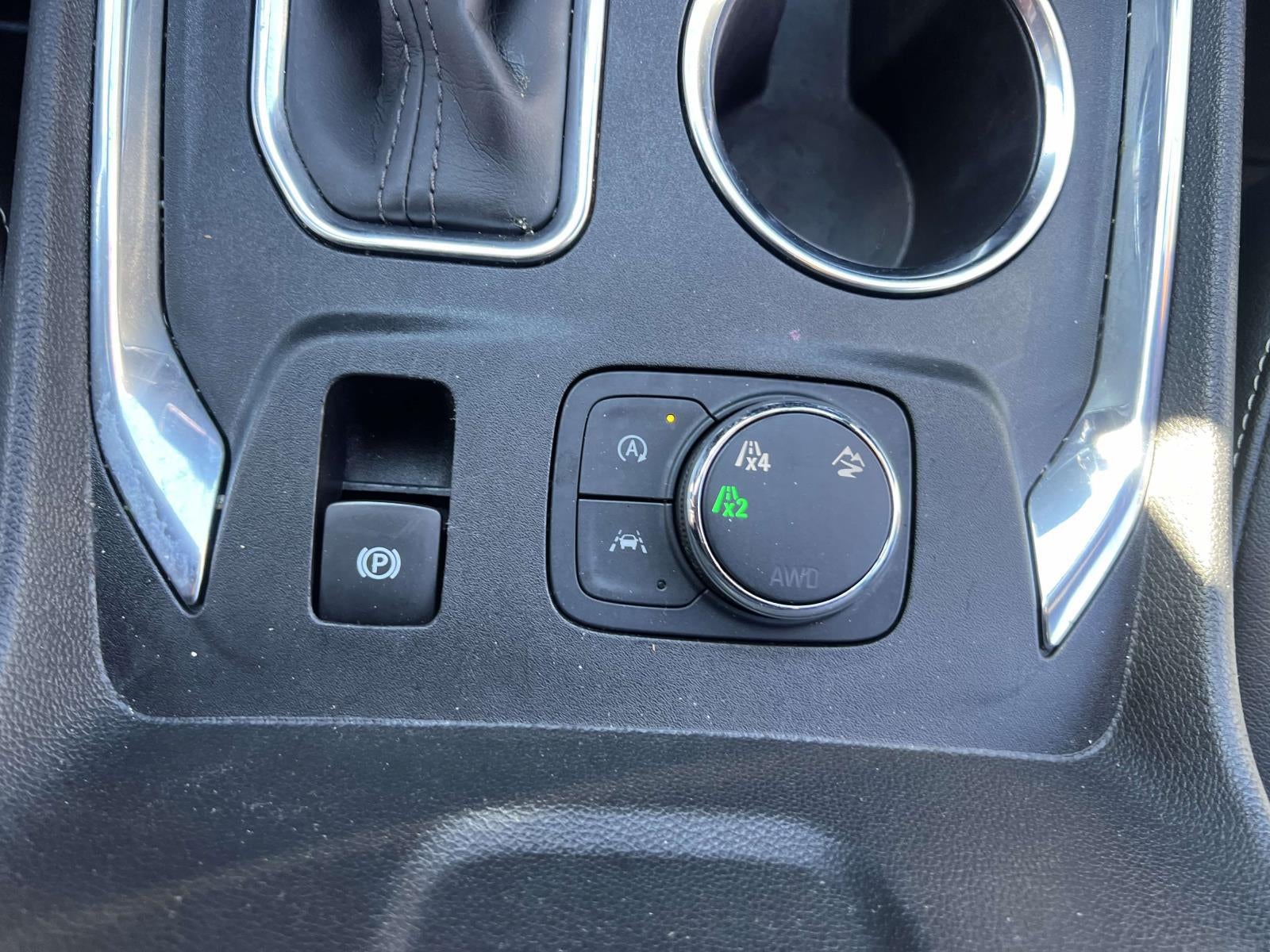 2023 Chevrolet Traverse AWD LT Leather