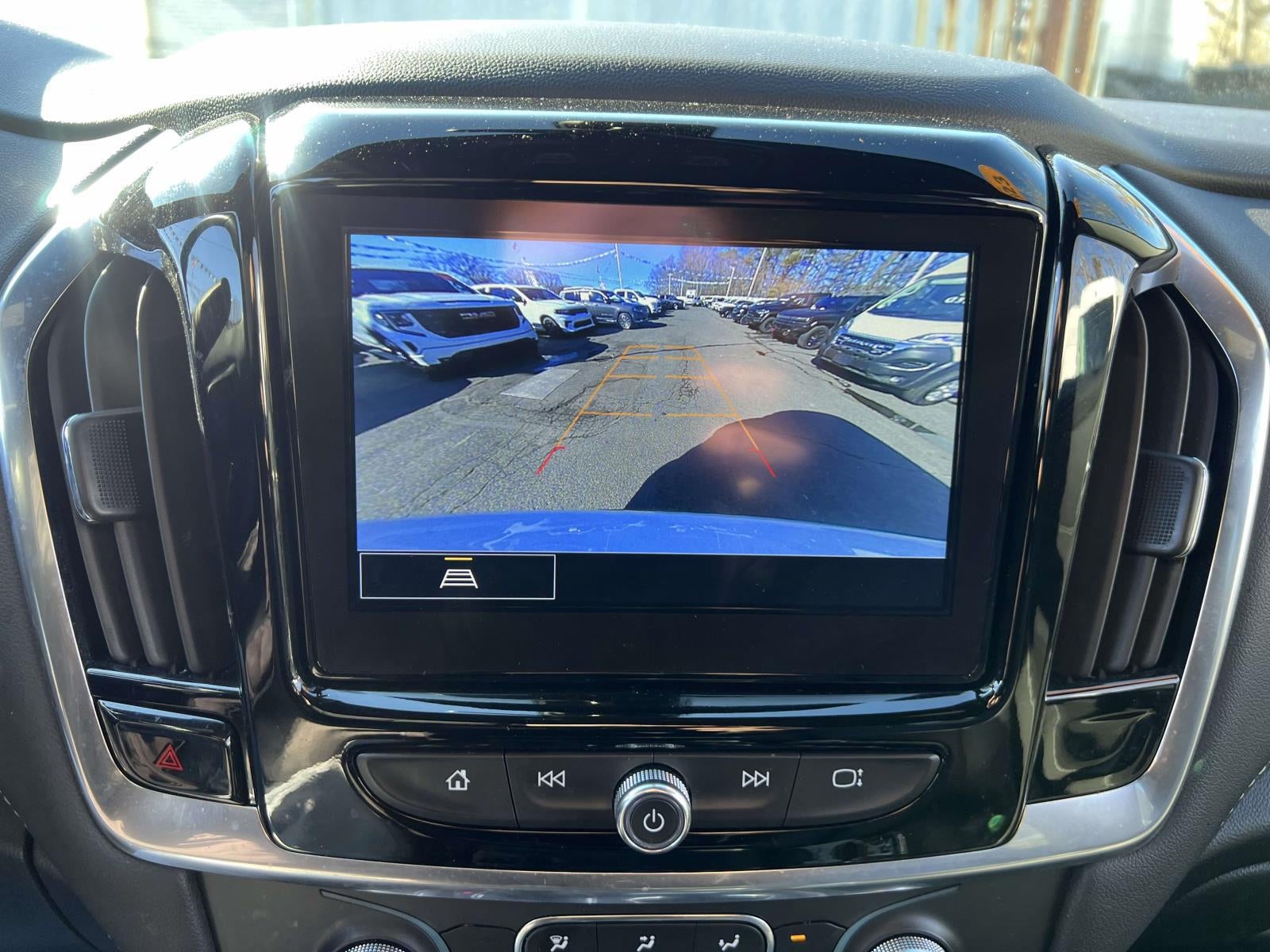 2023 Chevrolet Traverse AWD LT Leather