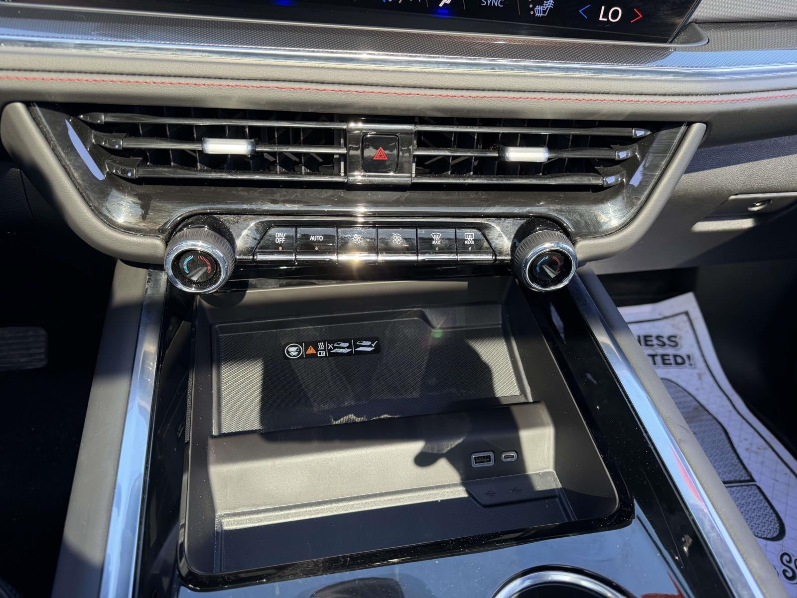 2025 Chevrolet Suburban RST