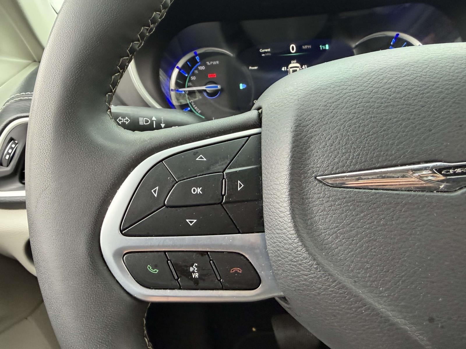 2023 Chrysler Pacifica Hybrid Touring L