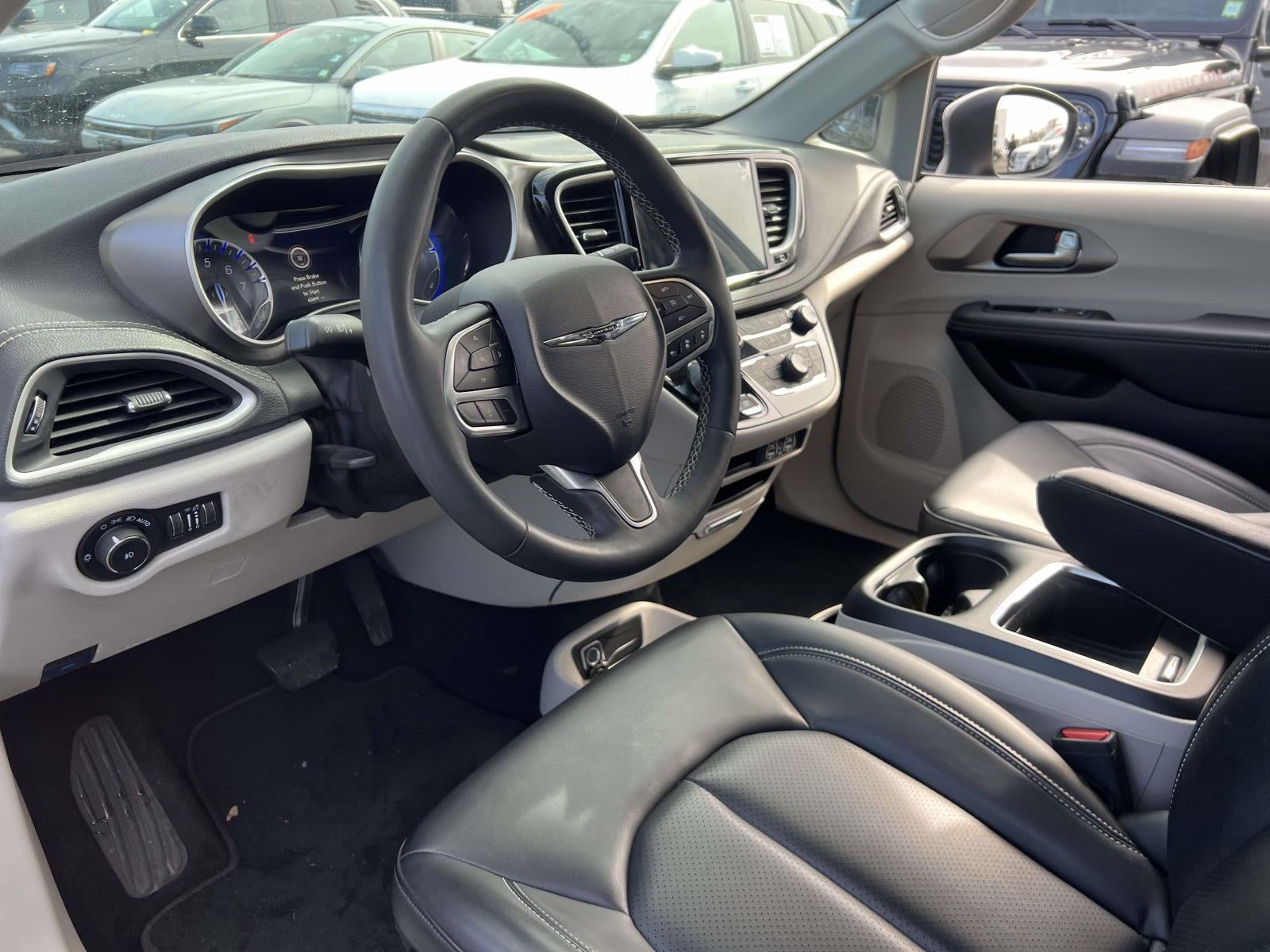 2023 Chrysler Pacifica Touring L