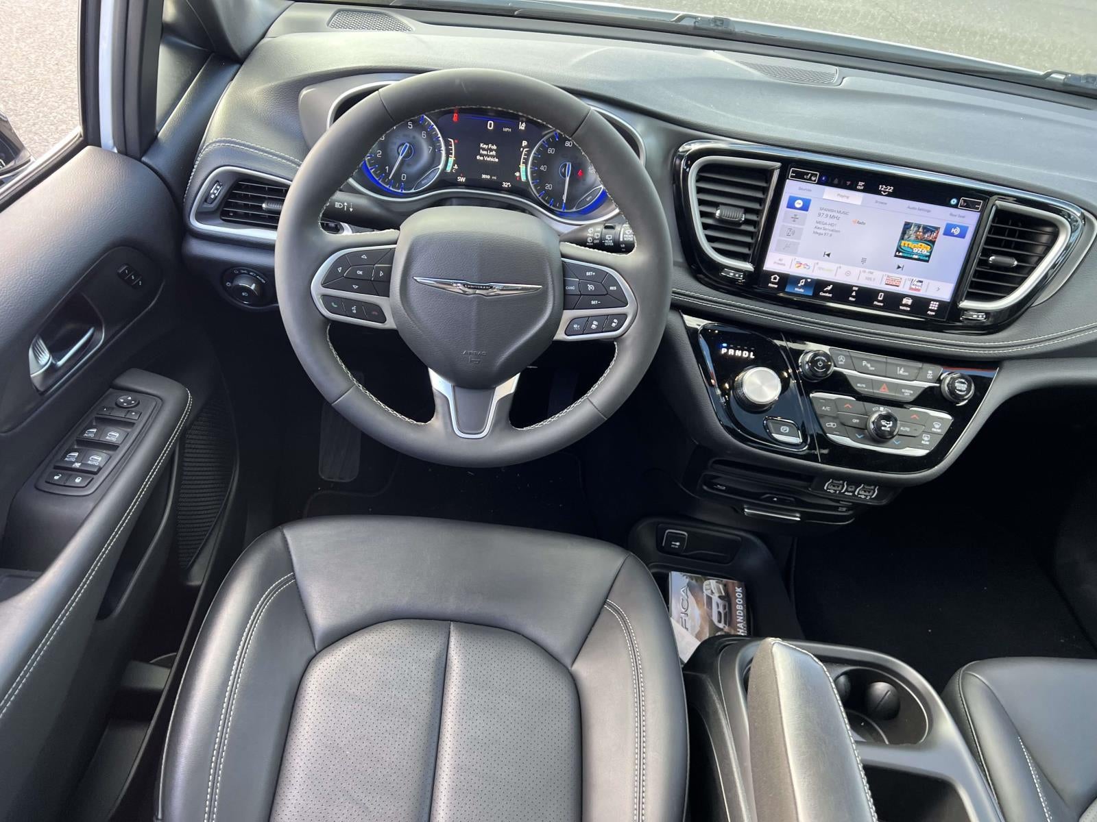 2025 Chrysler Pacifica PACIFICA SELECT AWD