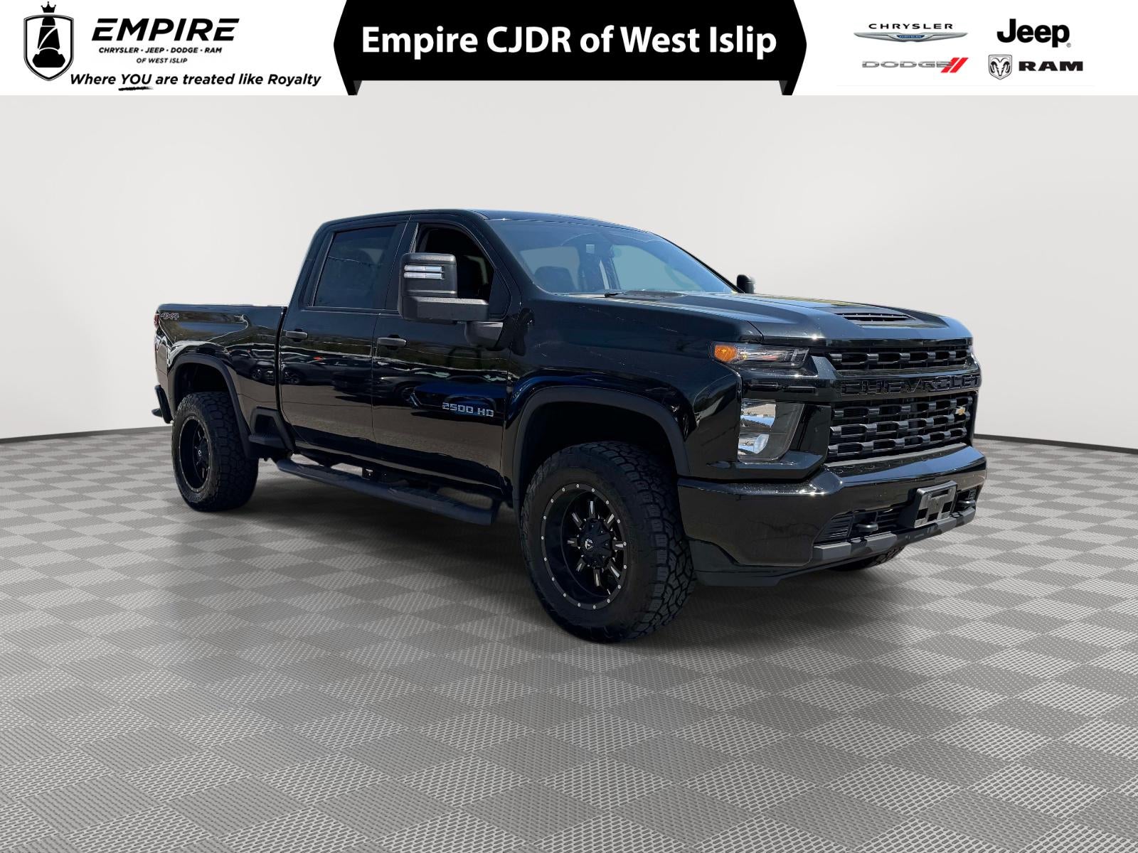 2023 Chevrolet Silverado 2500HD 4WD Crew Cab Standard Bed Custom