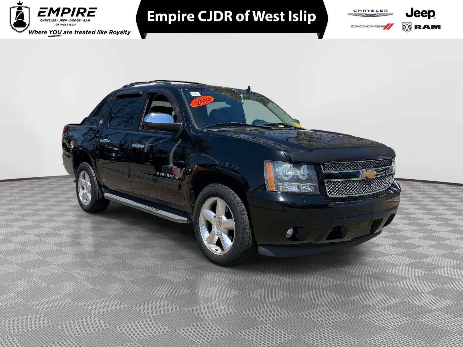 2013 Chevrolet Avalanche 4WD Avalanche LT's photo